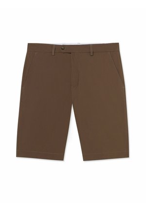 Bruine knielange shorts met voorzakken, riemlussen, knoopsluiting en ritssluiting, plat weergegeven op een witte achtergrond.