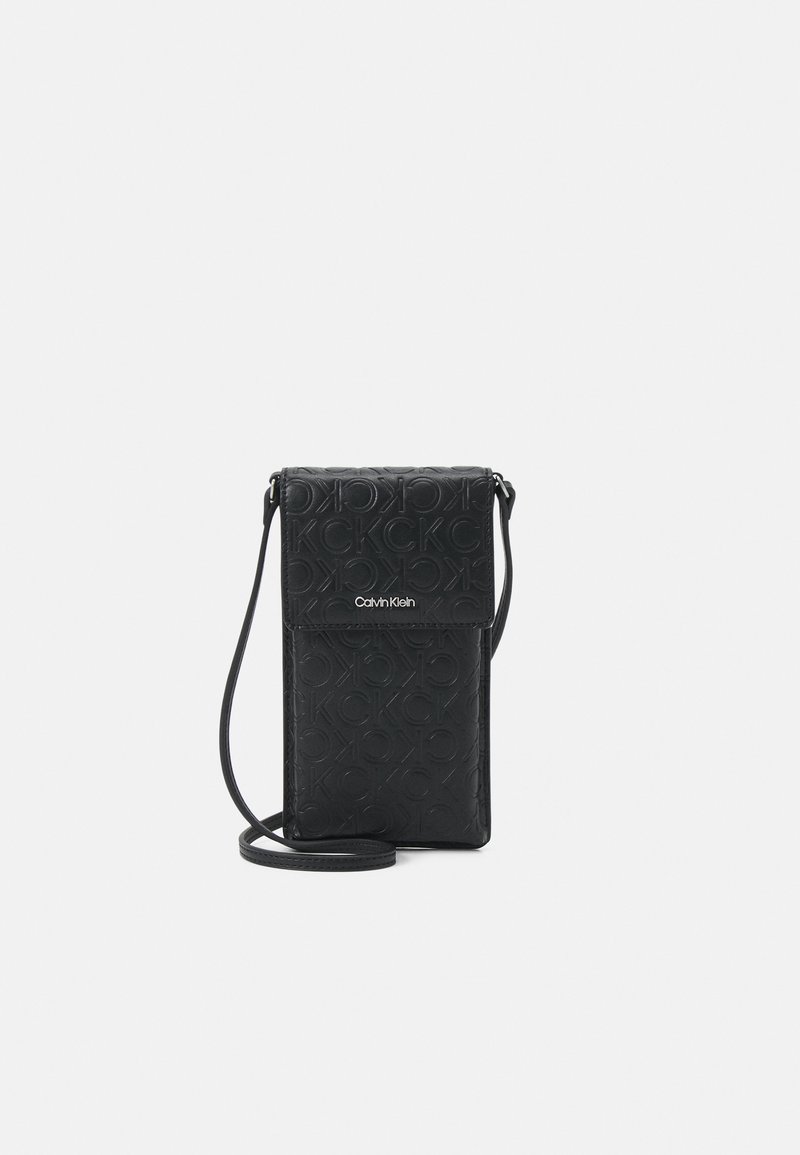 Calvin Klein MUST PHONE POUCH - Handyhülle - black mono