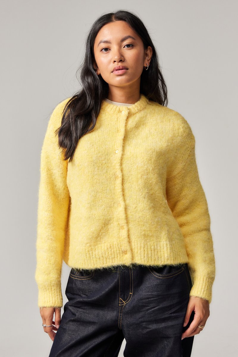 BDG Urban Outfitters FLUFFY CARDI - Casaco de malha - lemon