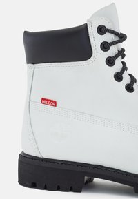 Timberland MENS 6IN PREMIUM BOOT - Talvesaapad - white