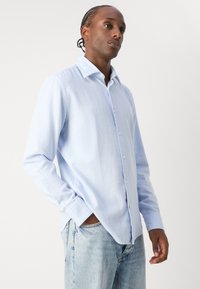 BOSS HAL KENT - Ing - light pastel blue