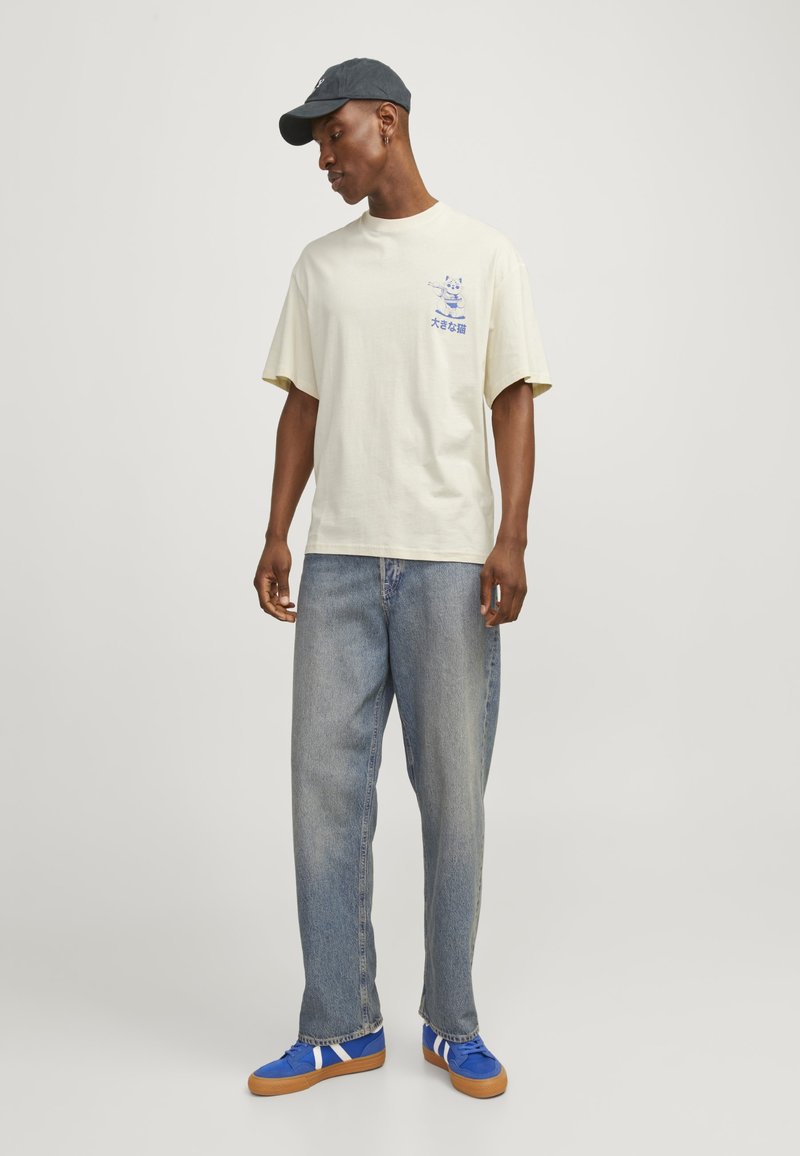 Jack & Jones - JORTOKYO MARKET TEE  CREW NECK - Printtipaita - buttercream, Suurenna