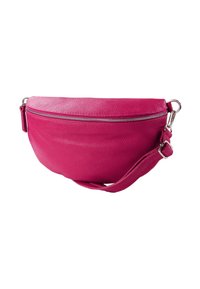 Roze leren crossbodytas met een gestructureerde afwerking, afgeronde vorm, zilveren ritsaccent en verstelbare band. Compact en duurzaam ontwerp.