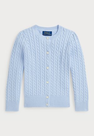 Cárdigan de punto en léger azul con cuello redondo, mangas largas y cierre decorativo en la parte delantera con botones en forma de perla.