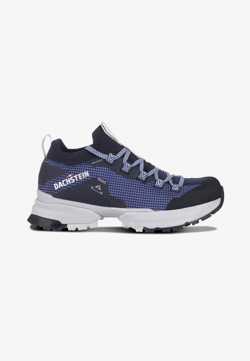 Marineblå og grå vandresko med overdel i mesh, kontrasterende hvide detaljer, mønstrede snørebånd og en robust sort ydersål for godt greb.