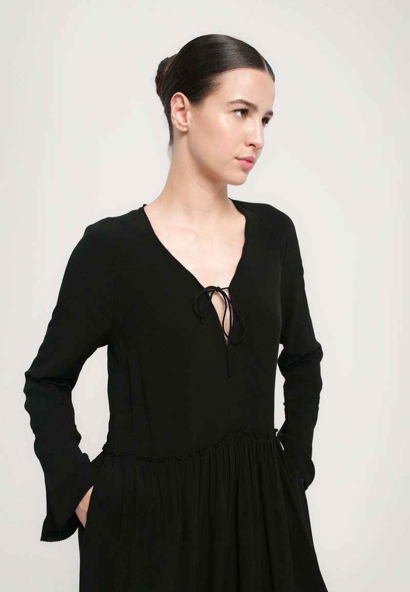 Robe Zadig & Voltaire Rose à Fleurs Noires - Taille L - Occasion Très Bon état