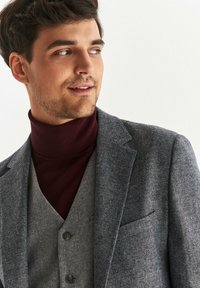 Pako Lorente - Marynarka