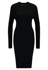 Zwarte geribbelde gebreide jurk met lange mouwen, knielengte, aansluitend model, ronde halslijn en elastische textuur. Geen zichtbare patronen of accessoires.