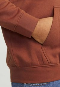 Jack & Jones JORVESTERBRO brązowy