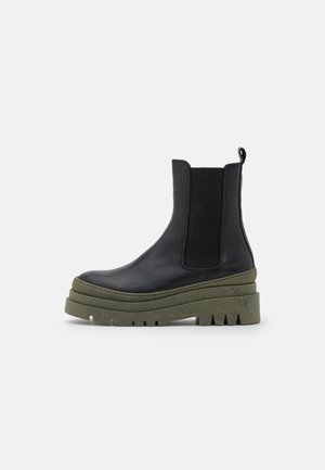 Plateaustiefelette - black