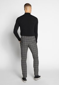 Jack & Jones Tygbyxor - white