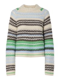 Gestreepte gebreide trui in verschillende kleuren: crème, bruin, groen en blauw. Dikke ribbelboord bij de hals en een cropped ontwerp met gemêleerde patronen.