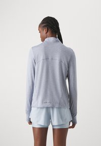 Nike Performance SWIFT - Longsleeve - light armory blue/ashen slate