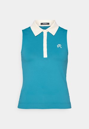 Bežė rankovių polo marškiniai mėlyname atspalvyje su grietinėlės spalvos apykakle ir mygtukų juosta. Turintys penkis mygtukus ir išsiuvinėtą logotipą kairėje krūtinės pusėje. Lygus audinys.