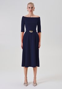 Unausgewählt, blue