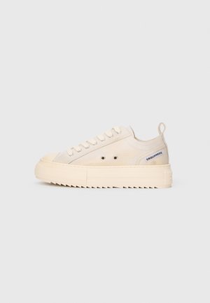 Sneakers - off-white