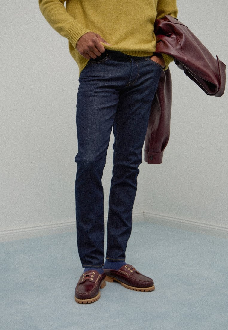 Armani Exchange Slim fit jeans donkerblauw Armani Exchange Slim fit jeans donkerblauw