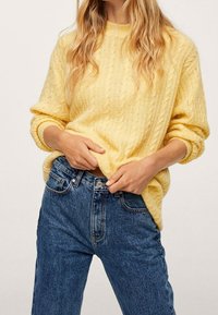 Mango Strickpullover - light yellow