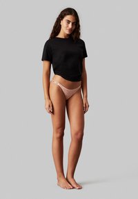 Calvin Klein Underwear - Stringi