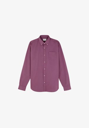 Lange mouwen blouse met knopen van donkerpaarse stof en een borstzak aan de voorkant; voorzien van knopen langs de knoopsluiting en mouwen met manchetten.