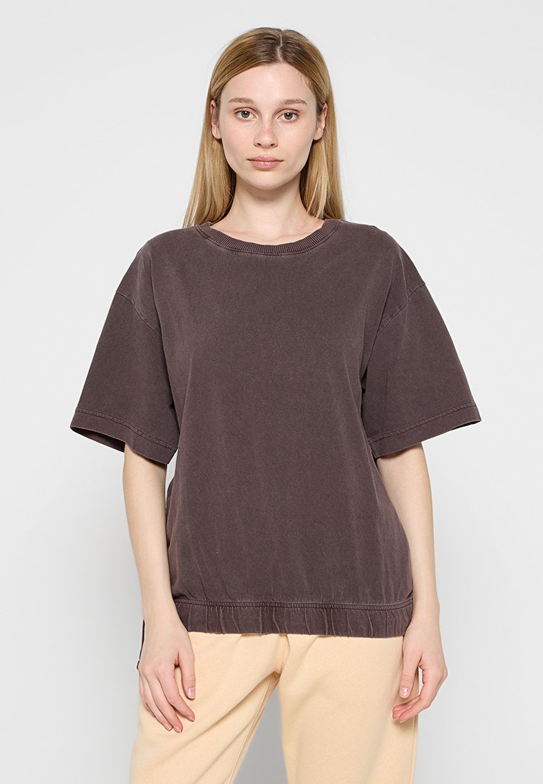 G-Star T-shirt basic bruin