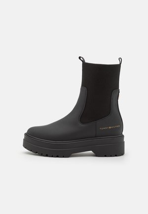 Tommy Hilfiger Bottines à plateau - black