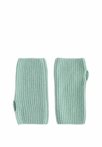 Lichtgroene geribbelde gebreide vingerloze handschoenen met een open duimopening en een zachte textuur, geschikt om de handen warm te houden terwijl de behendigheid behouden blijft.