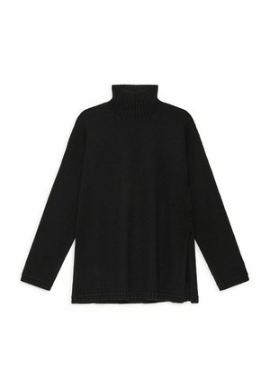 Pull à col roulé noir avec texture côtelée, coupe oversize, manches longues, fentes latérales, poignets et ourlet côtelés. Tissu doux.