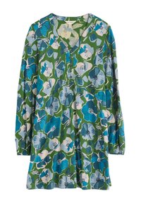 Camisa de manga larga de algodón con base verde y grandes estampados florales en azul y blanco; cuenta con un escote en V y una botonadura.