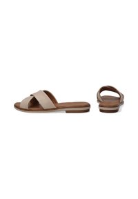 Beige slidesandaler med en glat læderoverdel, der har to krydsetremme og en flad, brun gummi sål. Minimalistisk design uden udsmykninger.