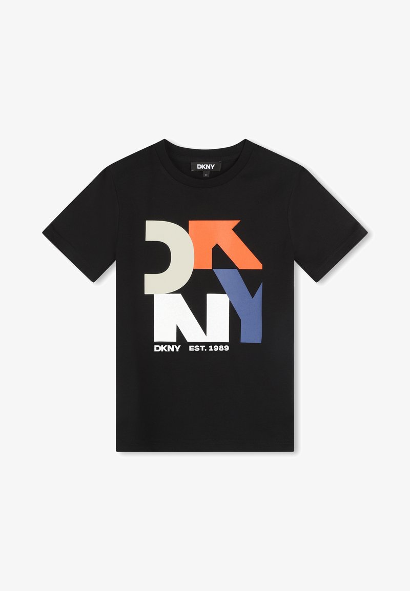 T-shirt en coton noir avec un design graphique affichant "DKNY" dans des couleurs variées : crème, orange, bleu et blanc. Col rond, manches courtes.