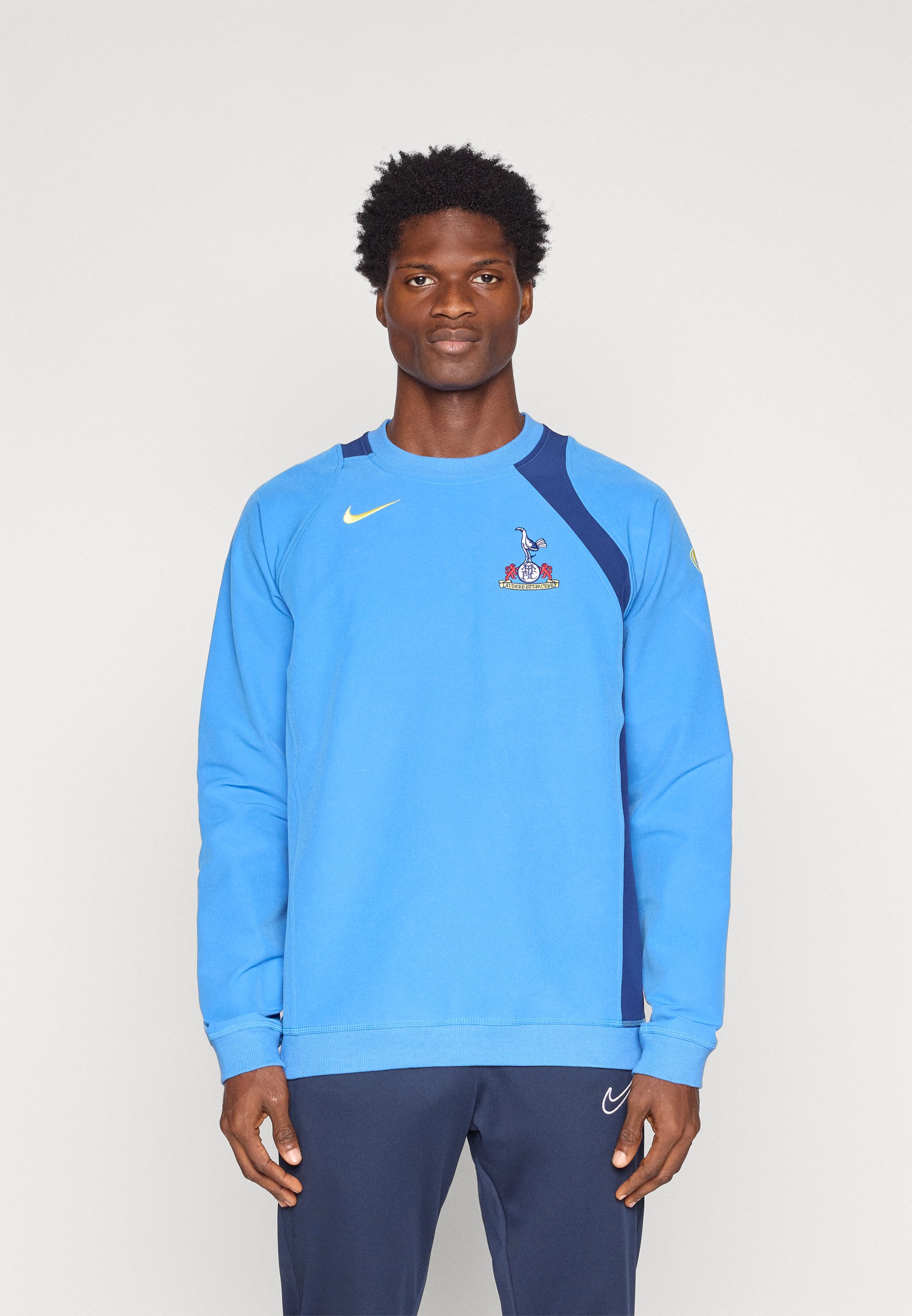 pacific blue nike sweatshirt