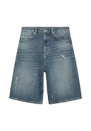 Niebieskie szorty jeansowe z zapięciem na guziki, pięcioma kieszeniami i przetartymi, wybielonymi detalami z przodu i po bokach. Spodenki sięgają do kolan.