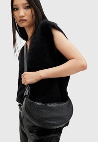 AllSaints HALFMOON SNAKE - Borsa a tracolla - black