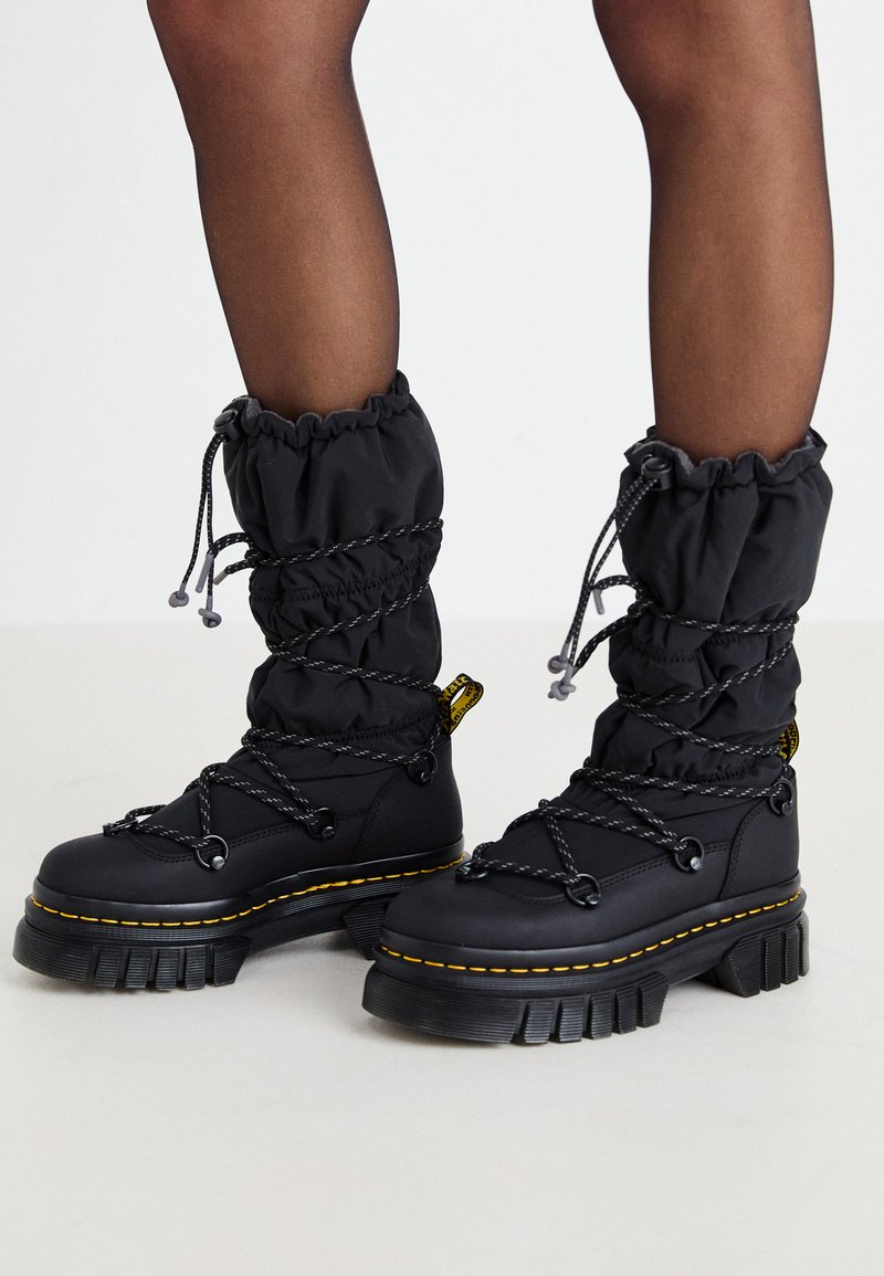 Martens】Audrick Padded Loブーツ Martens AUDRICK PADDED HI