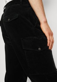 Marc O'Polo BELSBO - Cargobukse - black