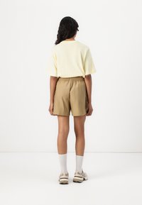 Thumbnail Image 4
