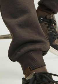 Jack & Jones JPSTGORDON JJBRADLEY - Trainingsbroek - mulch