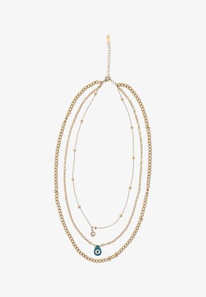 Colier cu lanț cu trei straturi din aur, cu un pandantiv mic în formă de ochi rău albastru și alb pe cel mai lung lanț și biluțe mici de aur pe lanțul din mijloc.