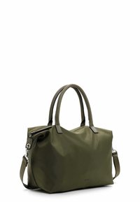 Borsetta in nylon verde con doppi manici superiori, tracolla regolabile e dettagli in metallo argentato. Presenta una tasca con zip e una texture morbida e liscia.