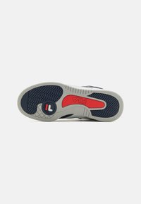 Fila WAYNE - Sportcipő - white/red