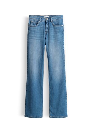 Jeans in denim blu chiaro con design a gamba dritta, cinque tasche e chiusura a bottone. Presentano una texture sbiadita e cuciture visibili.