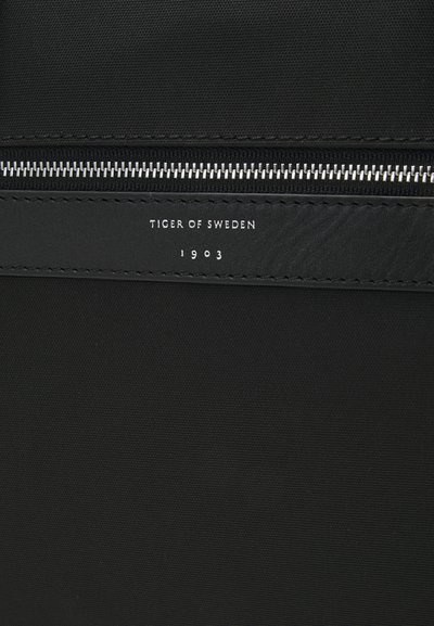 Tiger of Sweden BARRANGAN UNISEX - Aktatáska - black