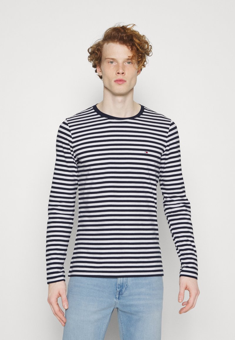 Tommy Hilfiger - SLIM FIT LONG SLEEVE TEE - Maglietta a manica lunga - desert sky/white, Ingrandire