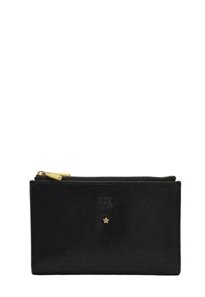 Portefeuille en cuir noir texturé avec détail étoile dorée et tirette de fermeture éclair dorée sur fond blanc uni.