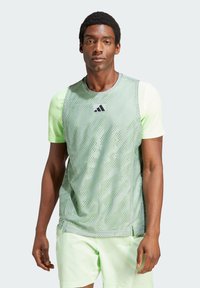 adidas Performance - TENNIS PRO LAYERING - T-shirt print - silver green green spark Miniatuurafbeelding 1