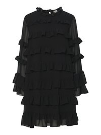 Μαύρο φόρεμα με ριγέ σχέδιο, που διαθέτει μακριά μανίκια, ψηλό λαιμό και πολλές σειρές ριγών για υφή και οπτικές λεπτομέρειες.