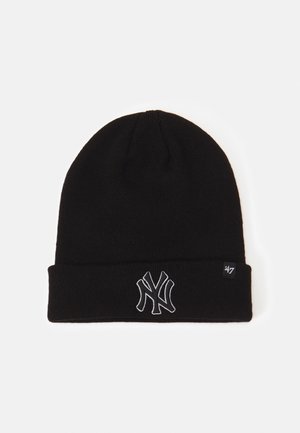 Zwarte gebreide muts met een omgeslagen boord, voorzien van een wit omlijnd New York Yankees-logo en een klein '47 merklabel aan de zijkant.