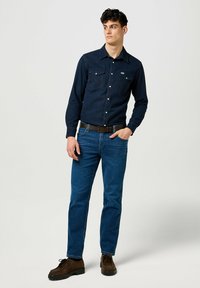 Wrangler GREENSBORO - Jeans a sigaretta - coastal scout