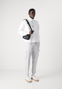 BOSS URBANEX - Pantaloni cargo - light pastel grey